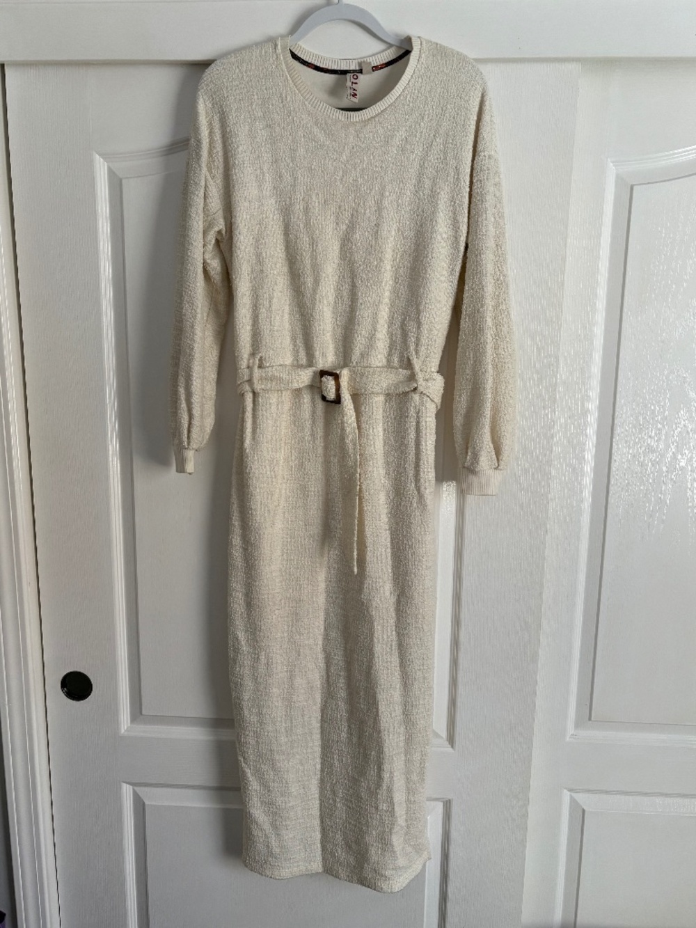 Dolan Left Coast US Medium White Sweater Maxi Dress with Belt